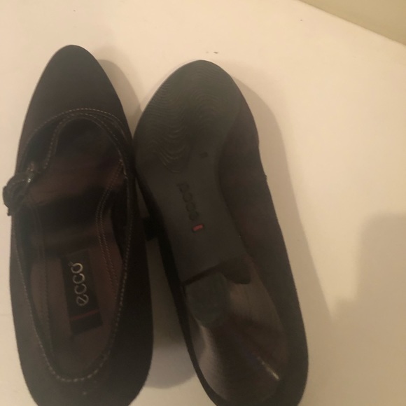 ECCO 2” with strap brown suede heels - Picture 3 of 3